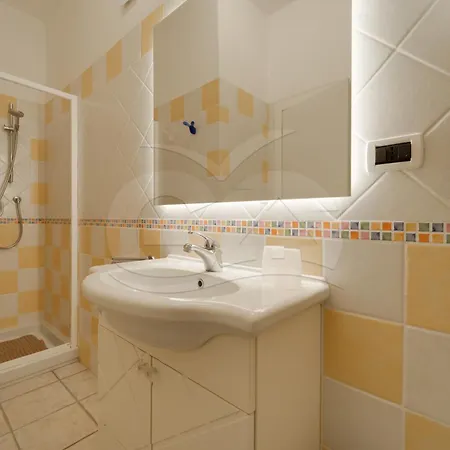 Sud Est - Goelba Apartamento *